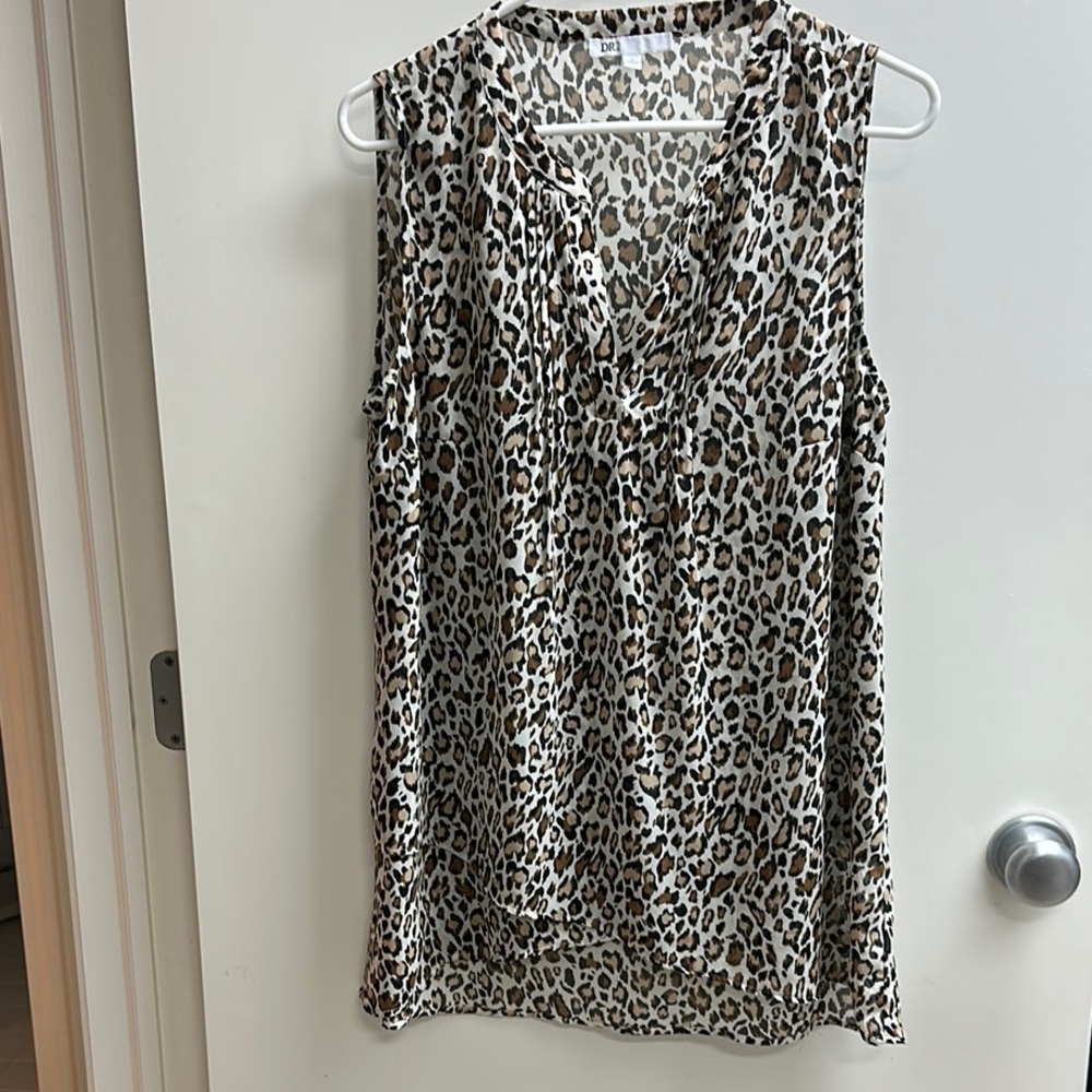 DR2 Black and White Sleeveless Blouse Relaxed Fit